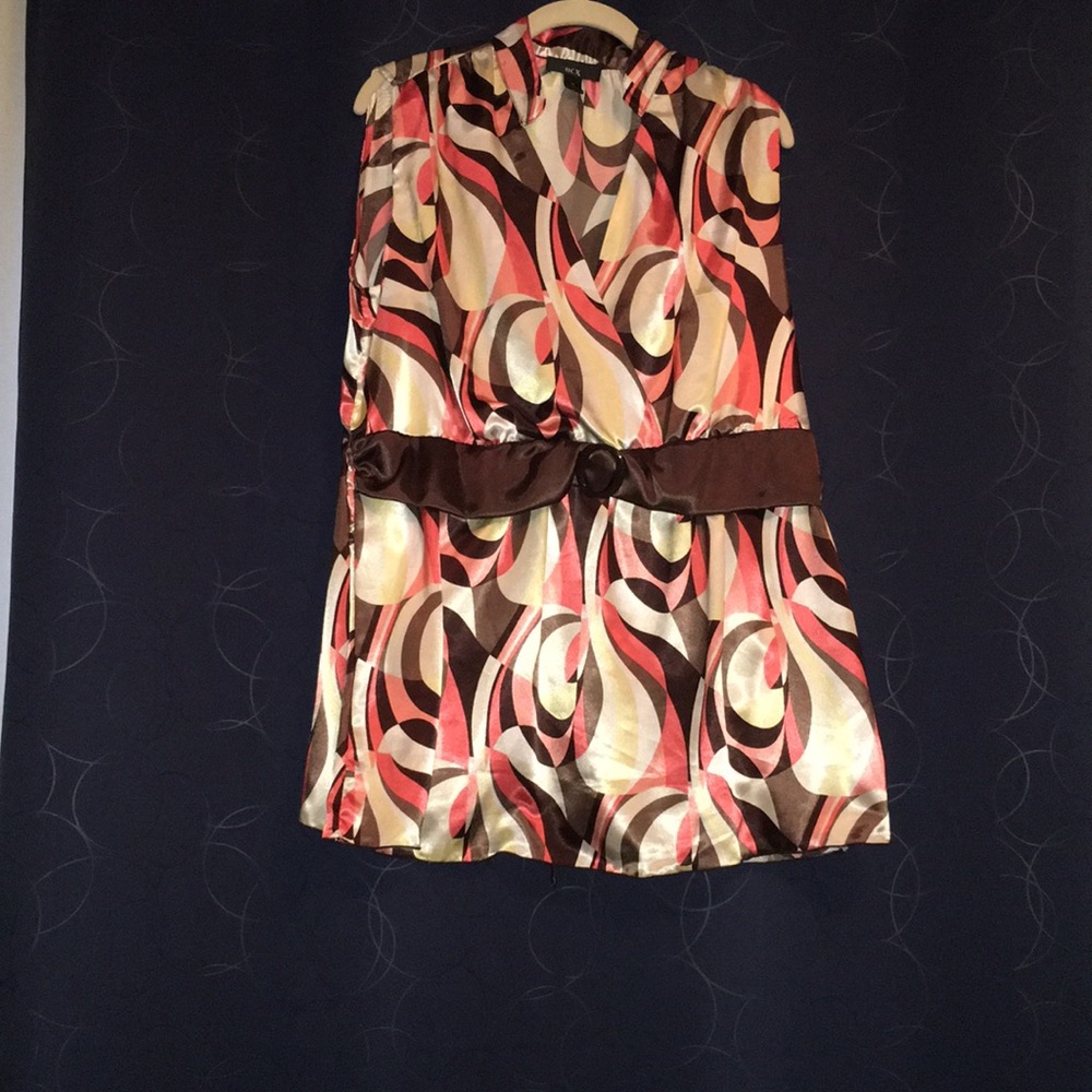 BCX 1X crossover sleeveless top